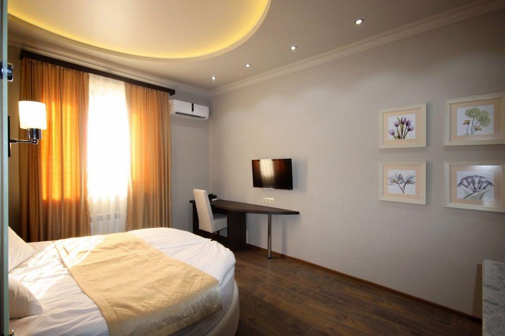 Kantar Hotel Erévan Extérieur photo