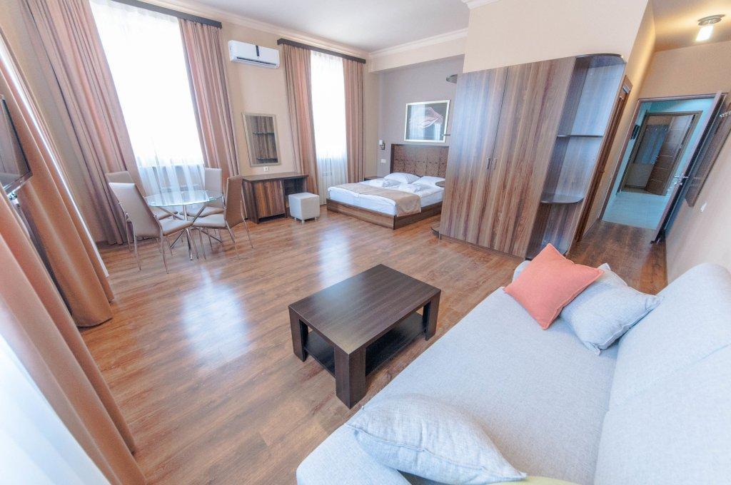 Kantar Hotel Erévan Extérieur photo