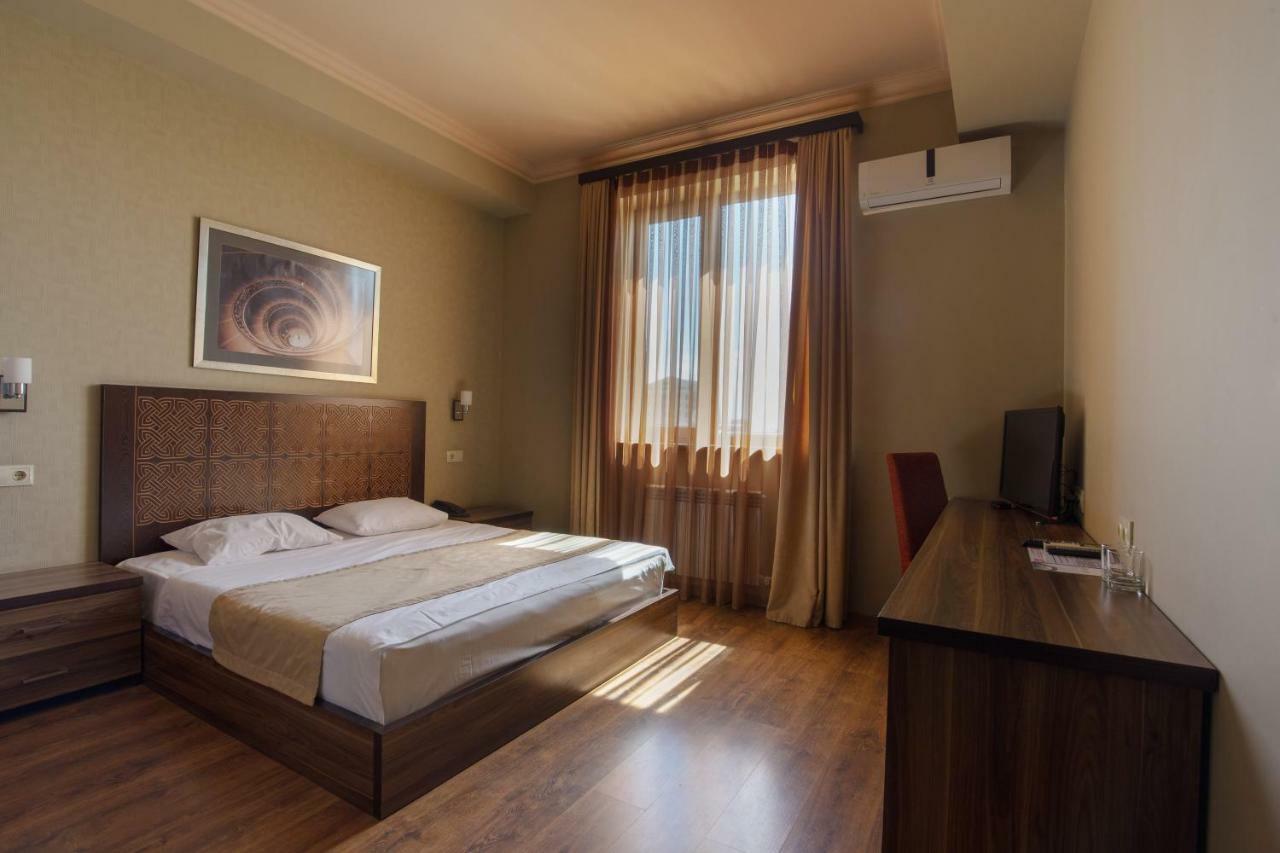 Kantar Hotel Erévan Extérieur photo